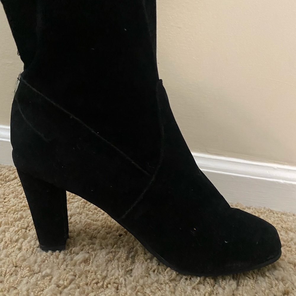 Knee high suede black boots